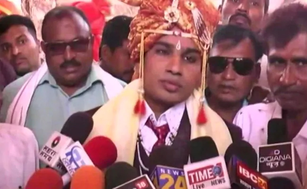 Telugu Dalit Groom, Dalitgroom, Stopped Temple, Telugu Ups-