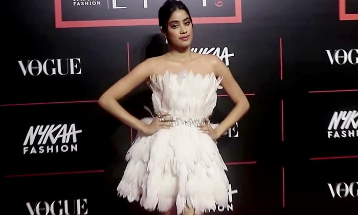 Telugu Boney Kapoor, Janhvi Kapoor, Mihanomomosa, Outfit, Sridevi-Photo Talks