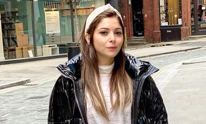 Kanika Kapoor Tests Positive For Covid-19 For The Fifth Time, Doctor Says There-TeluguStop.com