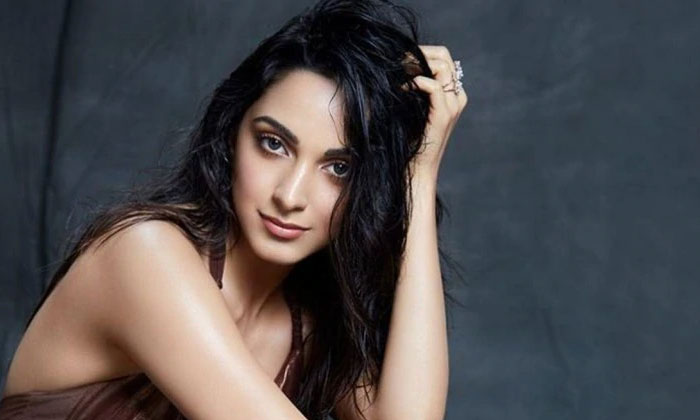  Kiara Advani Responds Her Topless Photos Trolling-TeluguStop.com