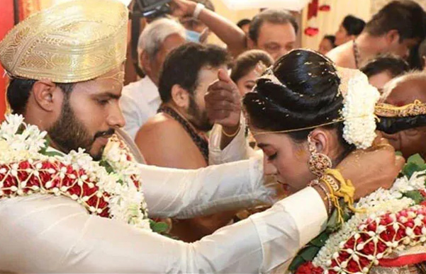  Karnataka Government, Kumaraswamy Son Nikhil Gowda Marriage, Social Distance, Lo-TeluguStop.com