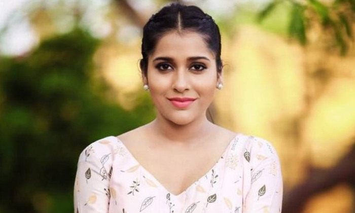  Rashmi Gautam, Tollywood Anchor, Lock Down, Corona Virus, Jabardesth, Dhee, Telu-TeluguStop.com