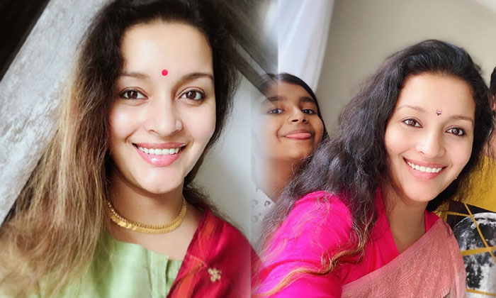 Renu Desai Stunning Images -  Pawan Kalyan Ex Wife Renu Desai Stunning Images-telugu Actress Photos Renu Desai Stunning  High Resolution Photo