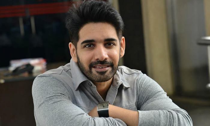  Sushanth Turns Ambidextrous-TeluguStop.com