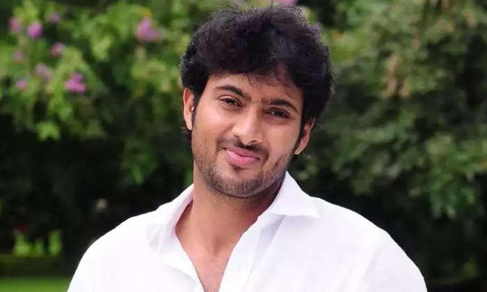  Uday Kumar, Tollywood Hero, Vishitha, Sridevi, Suicide Death News, Financial New-TeluguStop.com