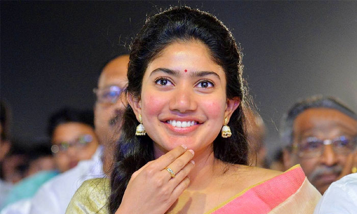  Ram Charan Favorite Actress, Ram Charan, Sai Pallavi, Rrr, Telugu Movie News, He-TeluguStop.com