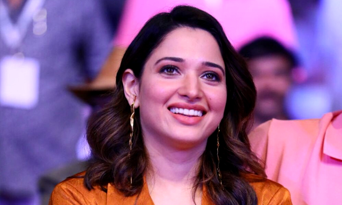  Tamannaah, Queen Remake, F2-TeluguStop.com