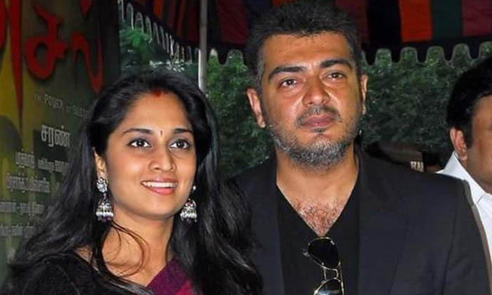  Ajith, Kollywood Star Hero, Shalini, Hospital Video, Social Media, Kollywood-TeluguStop.com