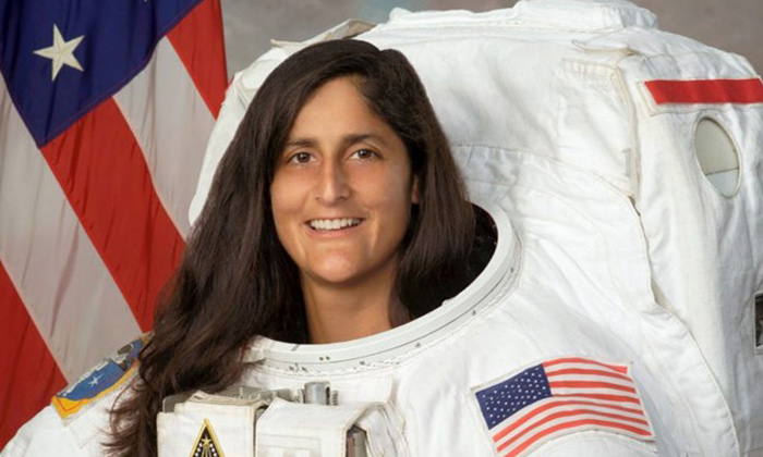  Indian Origin Astronaut Sunita Williams Interacts With Indian Students Stuck In-TeluguStop.com