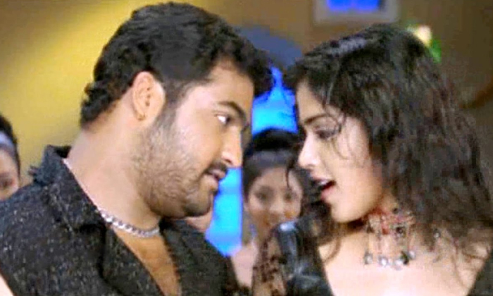 Telugu Bommarillu, Chiranjeevi, Genelia, Lucifar, Tollywood, Trivikram-Movie