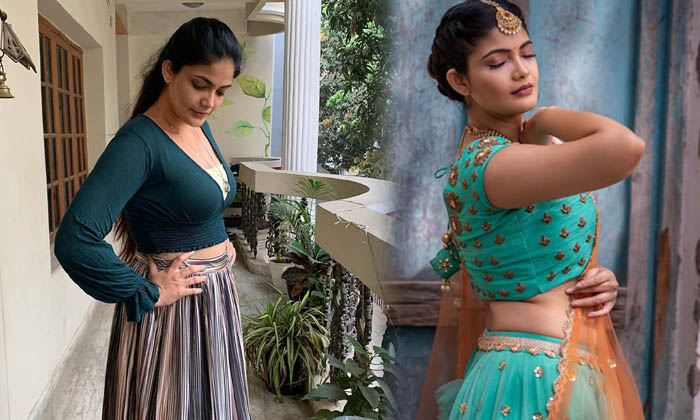 Kalpika Ganesh Glamorous Photoshoot -  Kalpika Ganesh Glamorous Photoshoot-telugu Actress Photos Kalpika Ganesh Glamorou High Resolution Photo