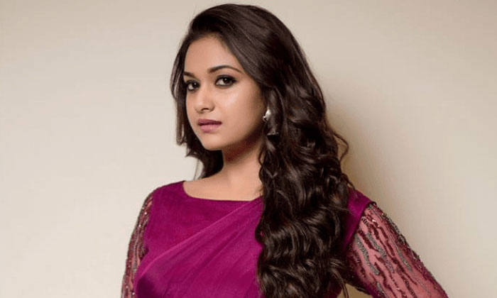  Keerthi Suresh Not Interested To Act In Glamour Role In Bollywood, Tollywood, Te-TeluguStop.com