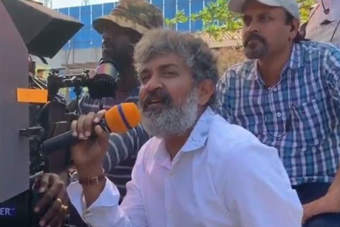  Rajamouli, Rrr Movie, Movie Shootings, Less Number People In Shooting, Lockdown-TeluguStop.com