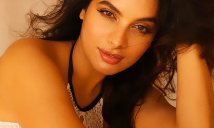 Tanya Hope Teasing Clicks -  Tanya Hope Teasing Clicks Telugu General Crime News-telugu Actress Photos Tanya Hope Teasin High Resolution Photo