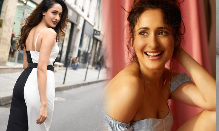 Actress Pragya Jaiswal Glamorous Images-telugu Actress Photos Actress Pragya Jaiswal Glamorous Images - Actresspragya P High Resolution Photo