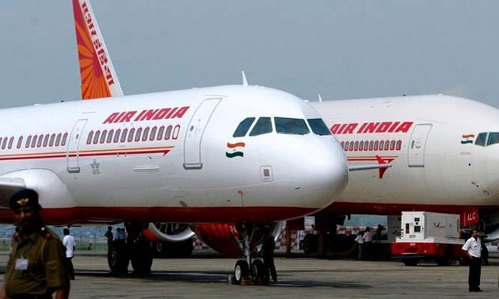  Air India Pilot Tests Positive For Covid-19 After Landing Flight In Sydney From-TeluguStop.com