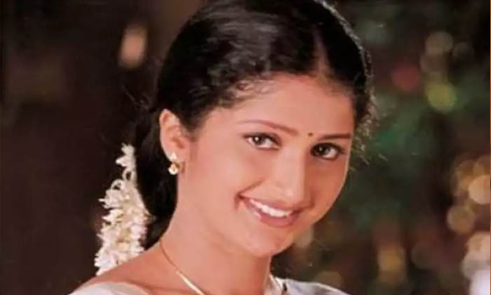  Political Leader Behind Film Industry Silence On Actress Prathyusha Death-TeluguStop.com