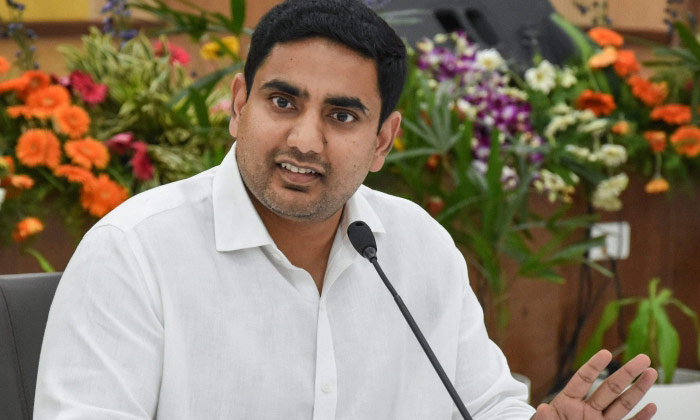  Reason Behind Nara Lokesh Silence,nara Lokesh,tdp,chandrababu Naidu,silence,ycp-TeluguStop.com