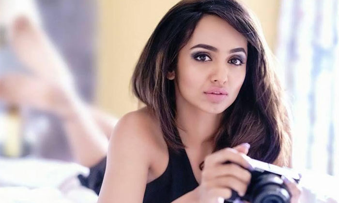  Tejaswi Madivada Comments On Casting Couch In Tollywood, Telugu Cinema, Commitme-TeluguStop.com