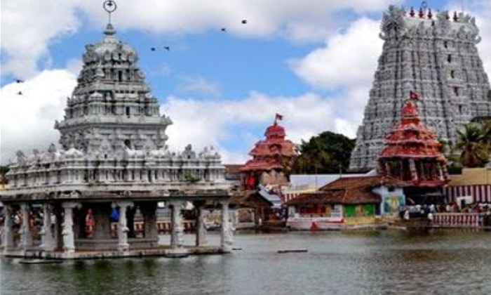  Temples Bandh Again In That State ...!, Coronavirus,kerala, India, Gulf Country-TeluguStop.com