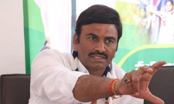  Ycp Mp Criticize On Own Party Leaders, Ap Politics, Ysrcp, Tdp, Chandrababu, Ap-TeluguStop.com