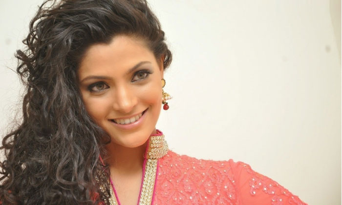  Saiyami Kher Most Unlucky Heroine, Tollywood, Bollywood, South Cinema, Heroins,-TeluguStop.com