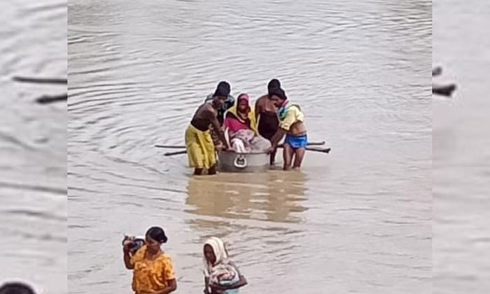  Pregnant Woman, Utensil, River, Hospital, Chhattisgarh, Chhattisgarh Pregnant Wo-TeluguStop.com