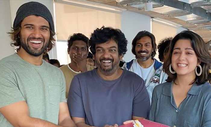  Puri Jagannadh Dismantling Fighter Sets, Vijay Devarakonda, Puri Jagannadh, Figh-TeluguStop.com