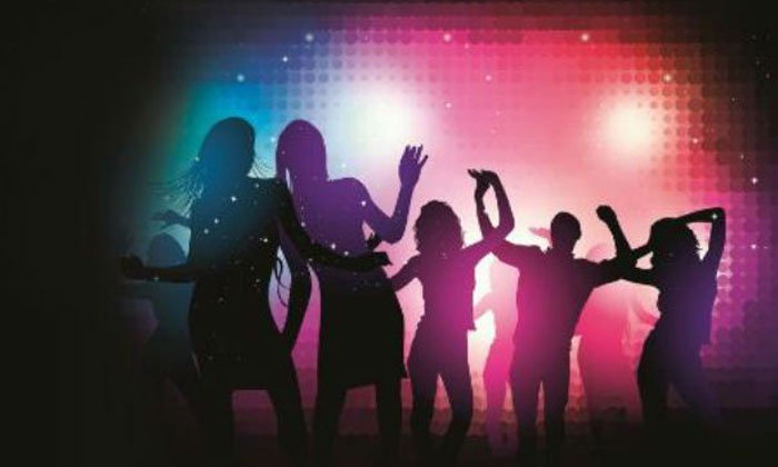  Rave Party Busted At A Hotel In Banjara Hills, Hyderabad, Corona Virus, Corona E-TeluguStop.com