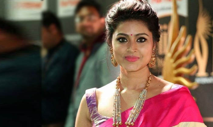  Sneha, Tollywood Heroine, Balakrishna, Boyapati Srinu, Tollywood-TeluguStop.com