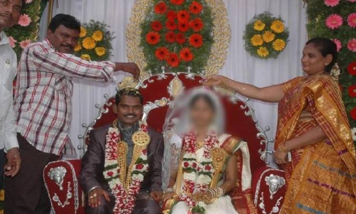  Guntoor, Principal, Marriage , Shilam Suresh, Govet Employe-TeluguStop.com