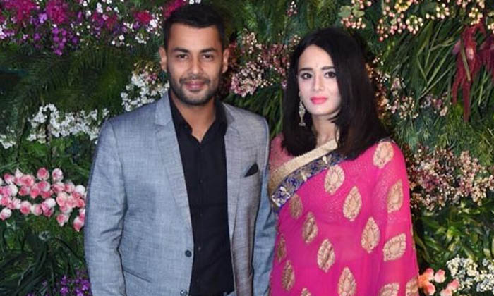  Mayanti Langer, Sports Anchor, Real Life News,  Stuart Binny , Indian Cricketer,-TeluguStop.com