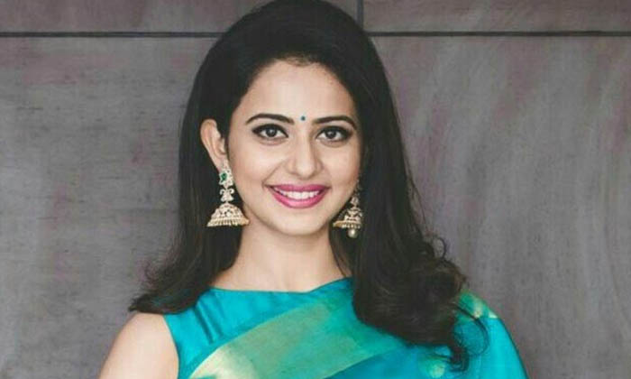  Rakul Preet Singh, Tollywood Star Heroine, Hyderabad, Mumbai, Corona Virus-TeluguStop.com