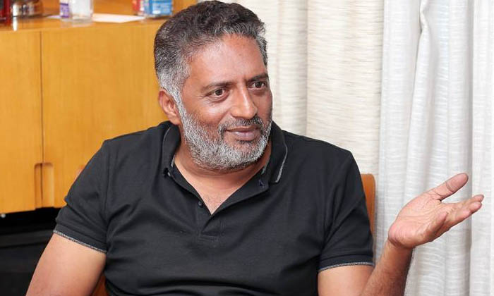  Prakash Raj, Tollywood Veteran Actor, Sonu Sood, Helping Way, Tollywood-TeluguStop.com