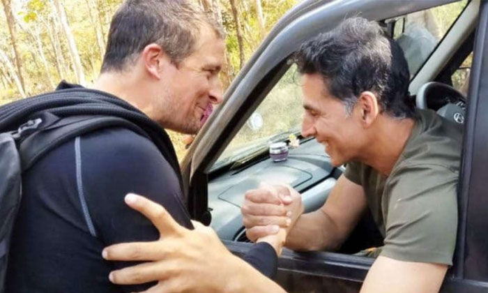  Akshay Kumar Teams Up With Bear Grills For Into The Wild.-TeluguStop.com