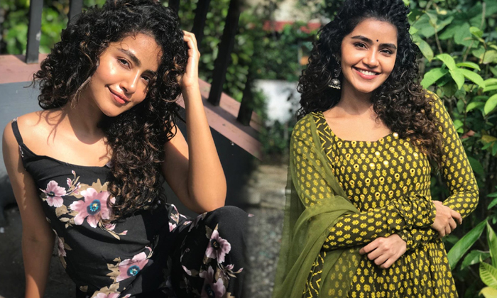 Alluruing Images Of Anupama Parameswaran-telugu Actress Photos Alluruing Images Of Anupama Parameswaran -  High Resolution Photo