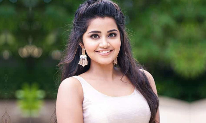  Anupama Parameswaran On Why She Signs Less Malayalam, Tollywood, Telugu Cinema,-TeluguStop.com