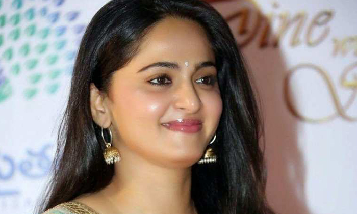  Anushka Shetty About Casting Couch In Tollywood, Anushka, Sweety, Casting Couch,-TeluguStop.com