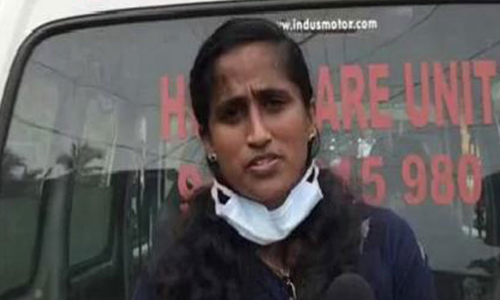  Kerala Woman Turns Ambulance Driver After Losing Job, Ambulance Driver,bus Drive-TeluguStop.com