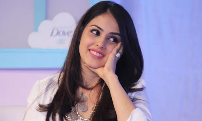  Genelia Tested Positive For Corona , Genilia, Coronavirus, Isolation, Bommarillu-TeluguStop.com