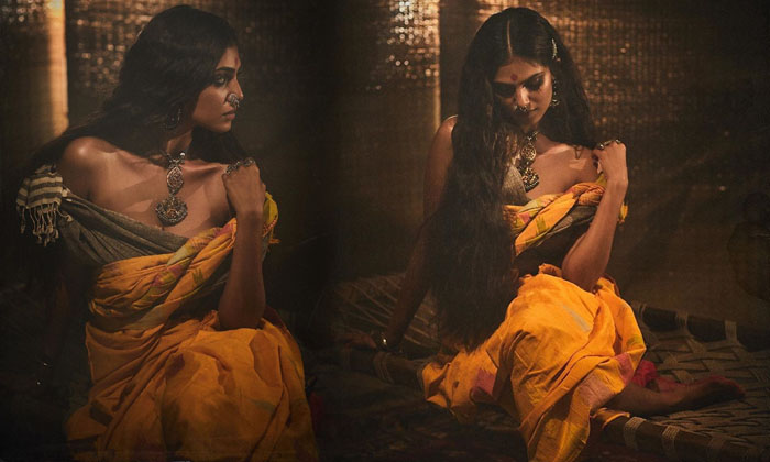 Glamorous Actress Malavika Mohanan Hot Poses-telugu Actress Photos Glamorous Actress Malavika Mohanan Hot Poses - Actres High Resolution Photo