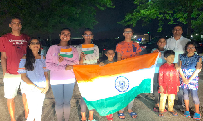  Indian Independence Day Rally In Chicago, Chicago, Nats, India, Independence Day-TeluguStop.com