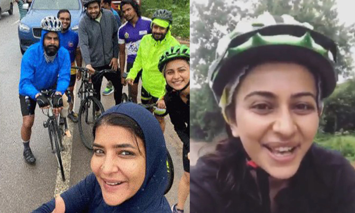  Rakul And Manchu Lakshmi Cycles 30 Kms.-TeluguStop.com