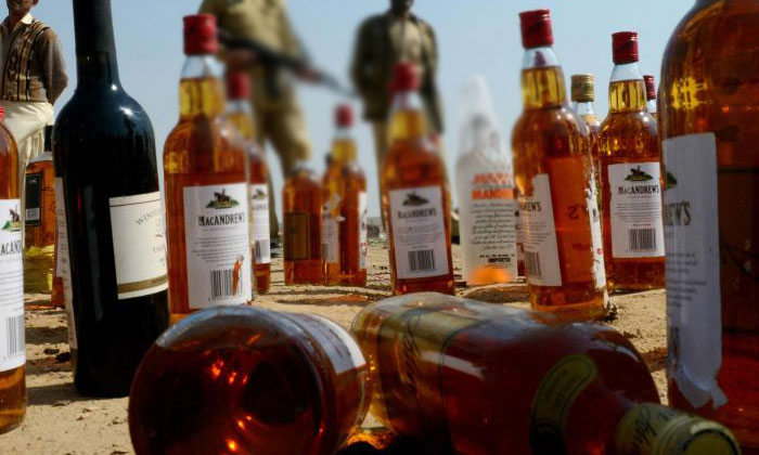  Alcohol, People, Die , Toxic Liquor Deaths Raise To 86 In Punjab-TeluguStop.com