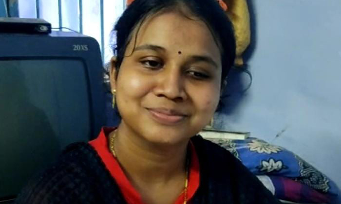  Visually Impaired Woman Gets Upsc Rank! Visually Impaired Woman, Upsc Rank, Pura-TeluguStop.com