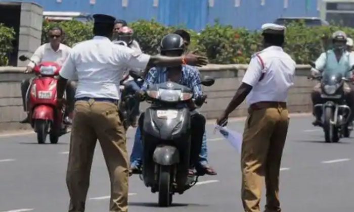  Uttar Pradesh New Traffic Rules,uttar Pradesh, Traffic Rules, Up Govt Double Fin-TeluguStop.com