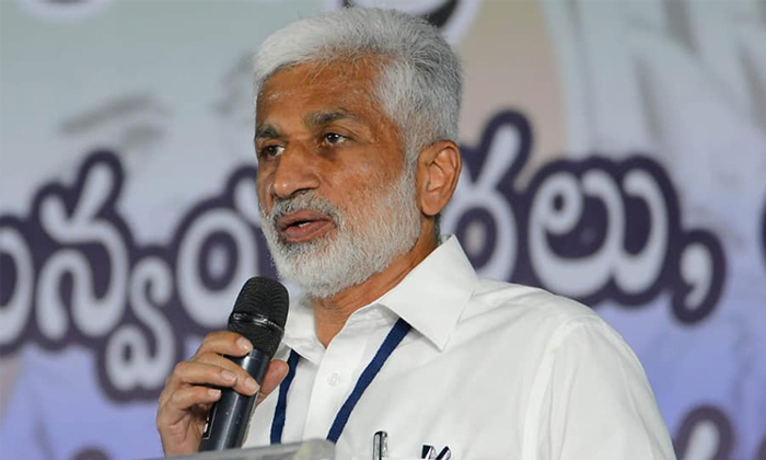  Varla Ramaiah Comments On Vijay Sai Reddy, Varla Ramaiah, Vijaysai Reddy, Ysrcp,-TeluguStop.com