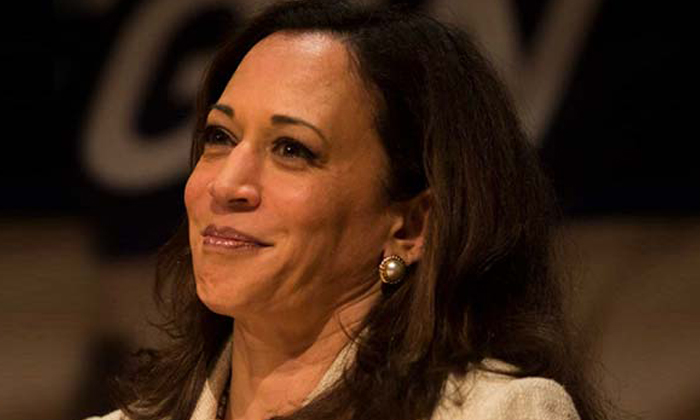  Kamala Harris Asked Chennai Aunt To Break 108 Coconuts In Chennai-TeluguStop.com