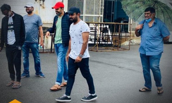  Kgf2 Team To Resume Shooting, Kgf2, Sanjay Dutt, Hero Yash, Lungs Cancer-TeluguStop.com