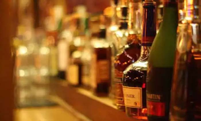  Man Consumed Alcohol, Attempts Suicide, Petrol,  Nizamabad District-TeluguStop.com